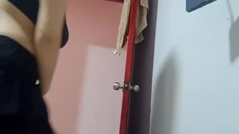 Snapshot of sunshine_days chatting on March 2026 03:39:01 PM Annie online show from March 2026 03:39:01 PM