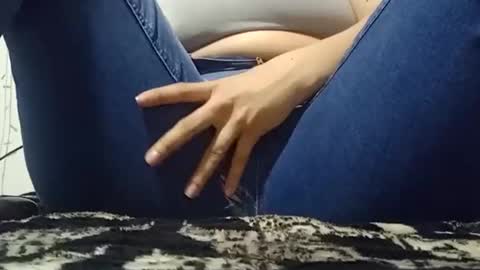 Snapshot of sunshine_days chatting on April 2026 05:03:01 PM Annie online show from April 2026 05:03:01 PM