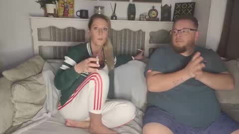 Ava online show from November 2025 09:52:01 PM