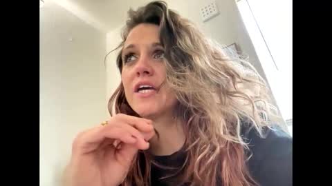 Snapshot of sunshineandwhiskey333 chatting on December 2024 05:22:02 PM WATCHMEMAKEYOUCUM online show from December 2024 05:22:02 PM