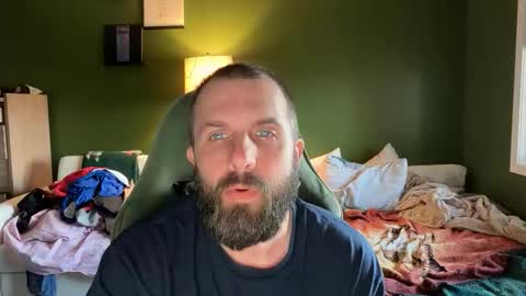 Snapshot of supbroitsmatt chatting on April 2026 11:18:02 PM Matt online show from April 2026 11:18:02 PM