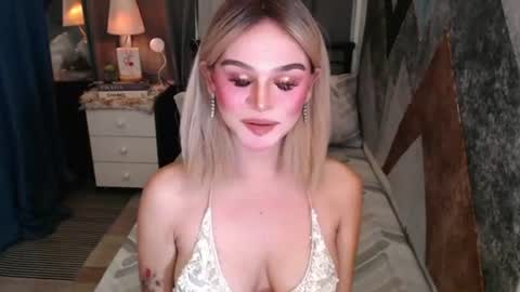 Snapshot of superh0tangelxx chatting on June 2026 03:00:01 AM CARMINA online show from June 2026 03:00:01 AM