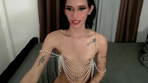 Snapshot of superhotbabe1 chatting on February 2025 10:32:02 PM Erica Help me to reach my goal Superhotbabe1 online show from February 2025 10:32:02 PM