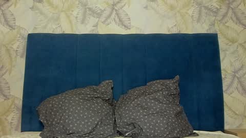 Una online show from December 2024 05:47:01 AM