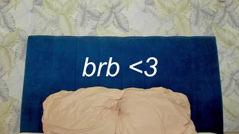 Una online show from January 2025 05:10:01 AM