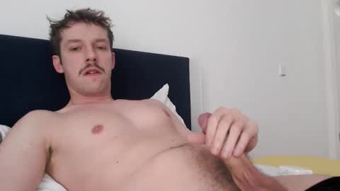 superkleber2 online show from October 2025 09:52:01 AM