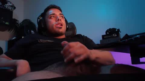 Snapshot of supertoaster69 chatting on March 2026 07:35:01 AM supertoaster69 online show from March 2026 07:35:01 AM