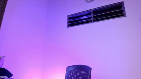 Snapshot of suprasexyjohn chatting on July 2026 02:06:02 AM llllSupra llll online show from July 2026 02:06:02 AM