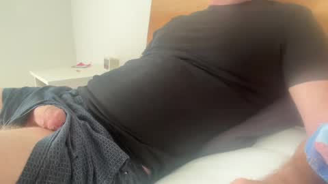 Snapshot of surfstar81 chatting on July 2026 07:01:02 AM surfstar81 online show from July 2026 07:01:02 AM