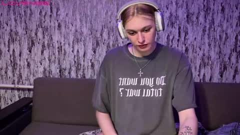 Snapshot of susan228 chatting on January 2025 02:28:02 PM Vladiva online show from January 2025 02:28:02 PM