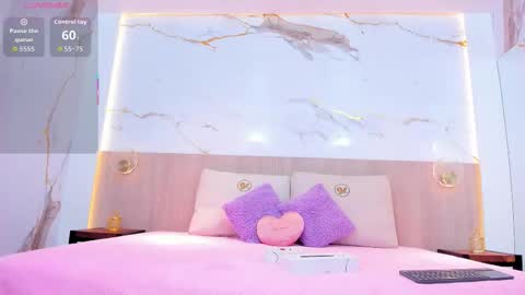 Snapshot of susan_elliot chatting on November 2025 11:45:01 AM Susan online show from November 2025 11:45:01 AM