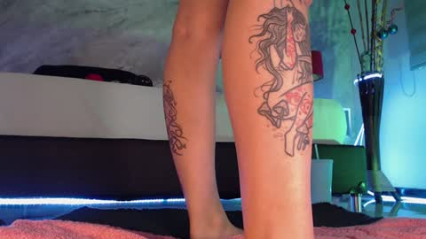 Snapshot of susan_hottie_ chatting on December 2024 10:46:02 PM    online show from December 2024 10:46:02 PM