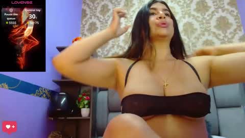 Snapshot of susana_hicks chatting on June 2026 01:01:01 PM S U S A N A online show from June 2026 01:01:01 PM