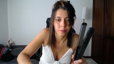 Snapshot of susanaduncann chatting on April 2026 07:18:01 PM Susana online show from April 2026 07:18:01 PM