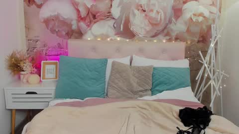 Susan online show from February 2025 04:26:01 PM