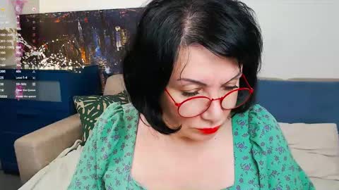 Snapshot of susanflower chatting on February 2025 06:26:02 PM Susan online show from February 2025 06:26:02 PM