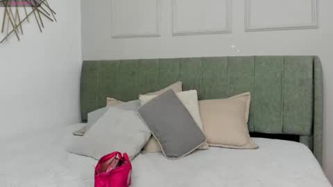 Snapshot of susannewolf_ chatting on February 2026 12:26:01 PM Amelia online show from February 2026 12:26:01 PM