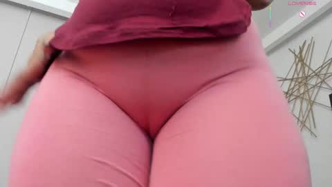 Snapshot of susannewolf_ chatting on March 2026 12:10:02 PM Amelia online show from March 2026 12:10:02 PM