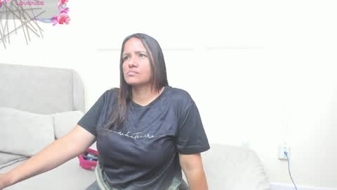 Snapshot of susannewolf_ chatting on April 2026 12:05:02 PM Amelia online show from April 2026 12:05:02 PM