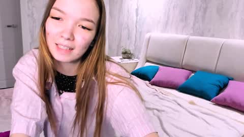 Snapshot of susannjohnson chatting on February 2025 03:09:01 PM susannjohnson online show from February 2025 03:09:01 PM