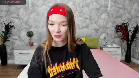 Snapshot of susannjohnson chatting on March 2025 03:13:01 AM susannjohnson online show from March 2025 03:13:01 AM