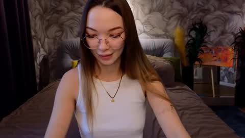 Snapshot of susannjohnson chatting on September 2025 12:32:01 AM susannjohnson online show from September 2025 12:32:01 AM