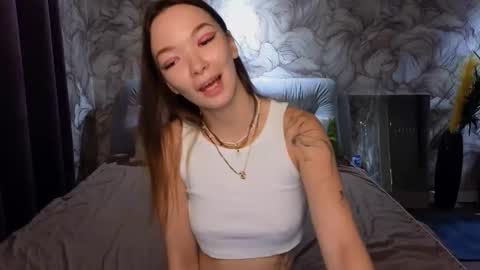 Snapshot of susannjohnson chatting on October 2025 12:32:01 AM susannjohnson online show from October 2025 12:32:01 AM
