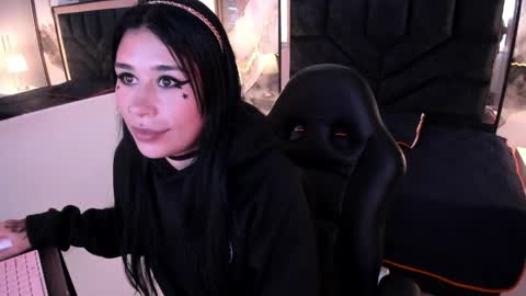 susanvilla online show from April 2026 07:58:02 PM