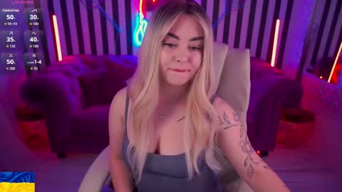 Snapshot of susiewood chatting on April 2026 08:10:01 PM Susie online show from April 2026 08:10:01 PM