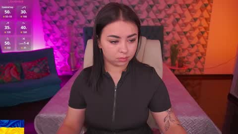 Snapshot of susiewood chatting on May 2026 07:52:01 PM Susie online show from May 2026 07:52:01 PM