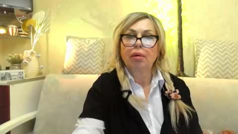 SusiexNoreen online show from February 2026 03:37:02 PM