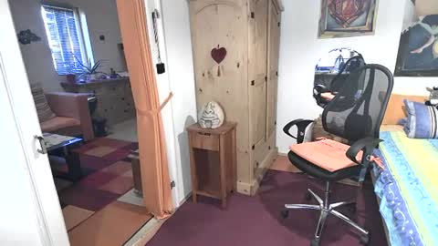 susioo online show from July 2026 03:59:01 PM