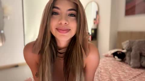 Snapshot of sussanf_ chatting on December 2024 11:14:01 PM Susy online show from December 2024 11:14:01 PM