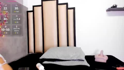 Snapshot of sussanmilf_ chatting on October 2025 10:51:01 AM sussanmilf online show from October 2025 10:51:01 AM