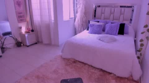 Snapshot of sussy_bell_ chatting on July 2026 06:51:02 PM sussy_bell_ online show from July 2026 06:51:02 PM