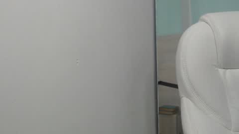 sussy leon online show from February 2025 12:43:02 PM