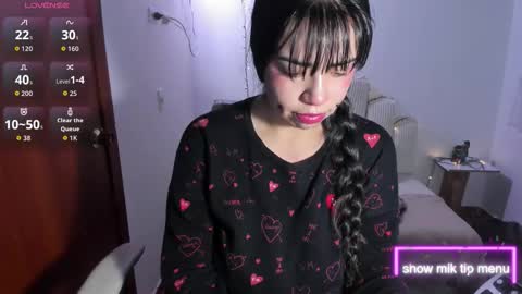 sussy_vanguash online show from September 2025 01:01:01 PM