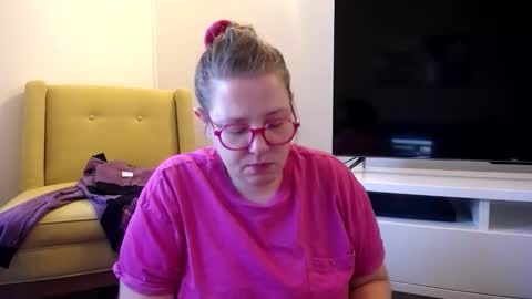 Snapshot of suziestardust chatting on March 2026 06:53:02 AM suzie stardust online show from March 2026 06:53:02 AM