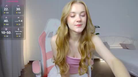 Suzi online show from November 2025 02:29:02 PM