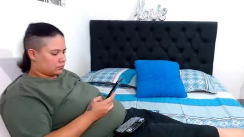 suzy_paz online show from April 2026 09:15:02 PM