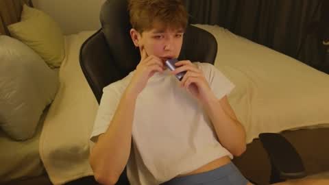 Snapshot of sw33theart_b0y chatting on January 2025 02:14:02 AM Nate 3 online show from January 2025 02:14:02 AM