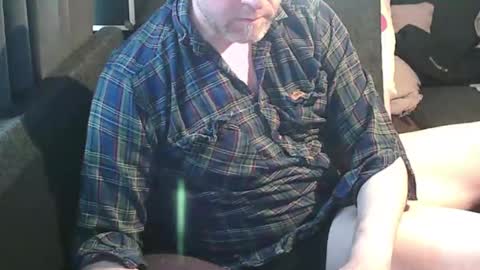 Snapshot of swartarn chatting on April 2026 02:42:01 PM ArnSwart online show from April 2026 02:42:01 PM