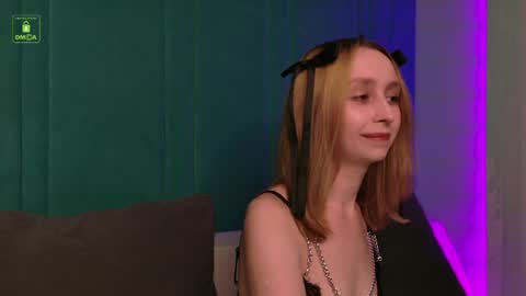 Snapshot of sweatee_fluff chatting on May 2026 09:34:01 PM RACHEL online show from May 2026 09:34:01 PM