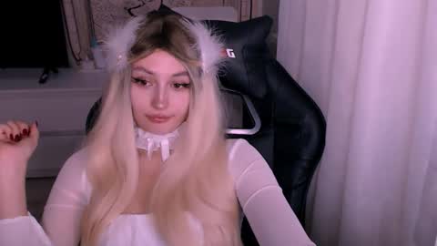 Kate online show from November 2025 02:10:02 AM