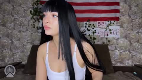 sweeet_strawwberies online show from October 2025 06:30:01 PM