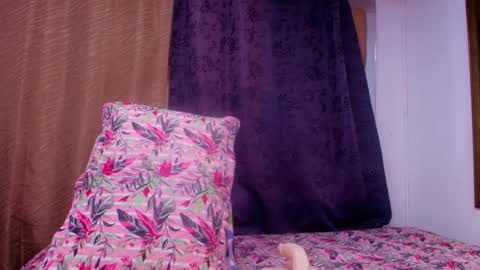 Snapshot of sweegirl_ chatting on November 2025 11:56:02 AM Debora online show from November 2025 11:56:02 AM