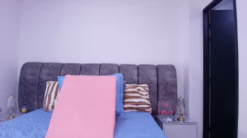 Snapshot of sweegirl_ chatting on November 2025 11:54:02 AM Debora online show from November 2025 11:54:02 AM