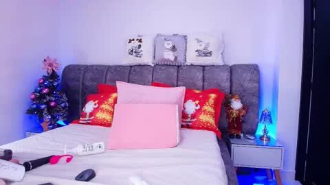 Snapshot of sweegirl_ chatting on December 2025 11:52:02 AM Debora online show from December 2025 11:52:02 AM