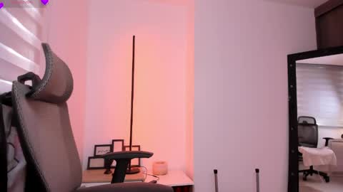 Snapshot of sweer_oshun chatting on April 2026 07:15:01 PM Evangeline online show from April 2026 07:15:01 PM