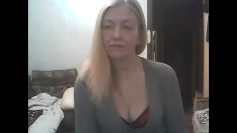 Snapshot of sweet4blonde67 chatting on December 2024 06:48:01 PM sweet4blonde67 online show from December 2024 06:48:01 PM